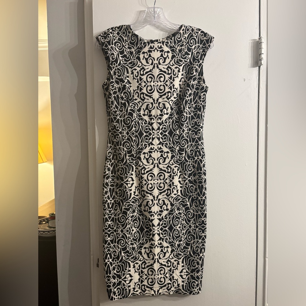 R & K Elegant Black and White Patterned Dress 4